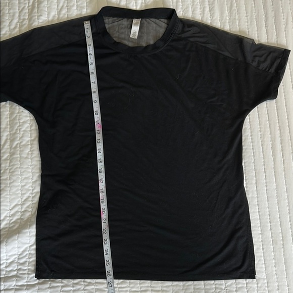 Athleta Women's Black Top Athletic Gym size M 
Oversized l - Picture 2 of 15